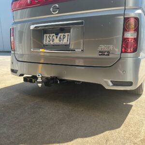 Nissan ElGrand E51 Towbar
